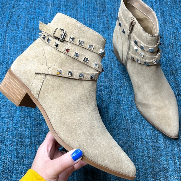Steve Madden Besto Tan Suede Leather 